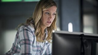 Intruder Alert - Arrow Season 4 Episode 18