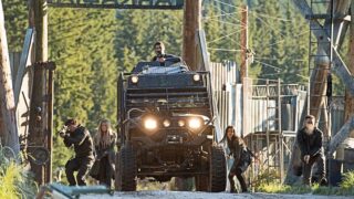 The Group Returns to Arkadia - The 100 Season 3 Episode 12