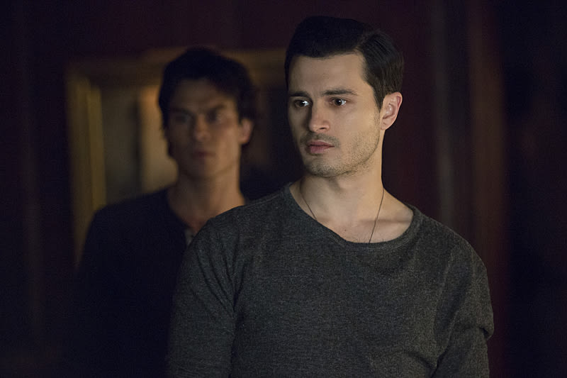 Damon's Here To Help - The Vampire Diaries Season 7 Episode 21