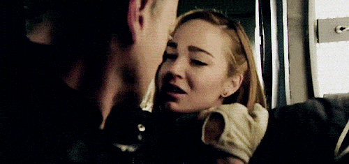 Sara and Leonard - Legends of Tomorrow