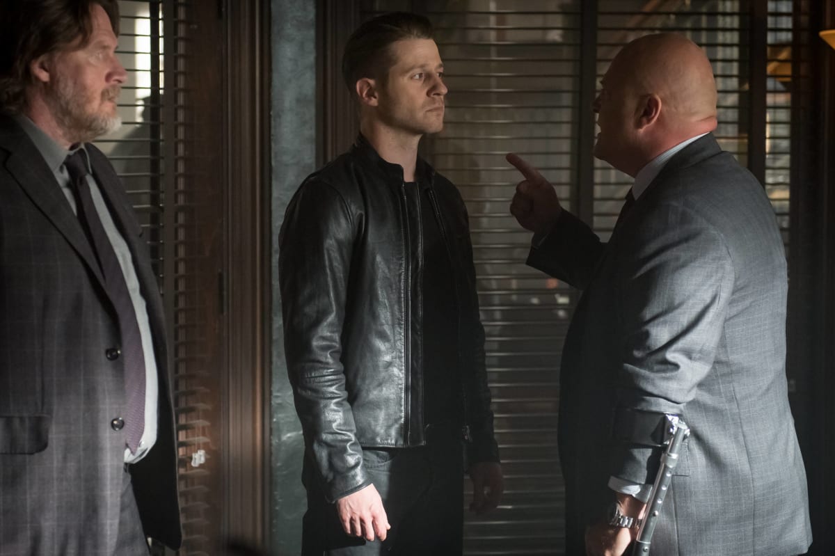 Barnes on the Rampage - Gotham Season 3 Episode 1