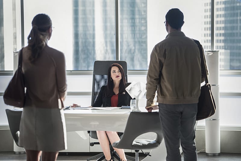 Clark and Kara Visit Lena - Supergirl Season 2 Episode 1
