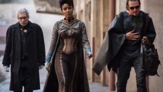 Fish Mooney Reigns Again? - Gotham Season 3 Episode 1