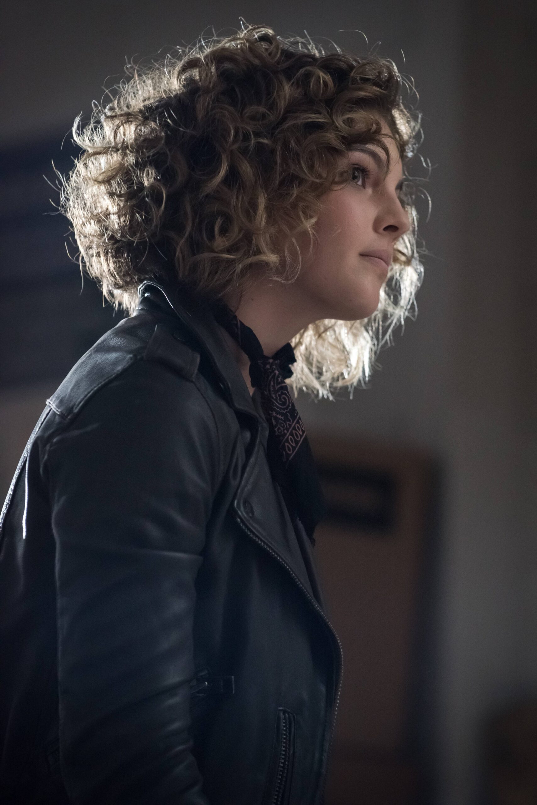 It's Selina! - Gotham Season 3 Episode 1