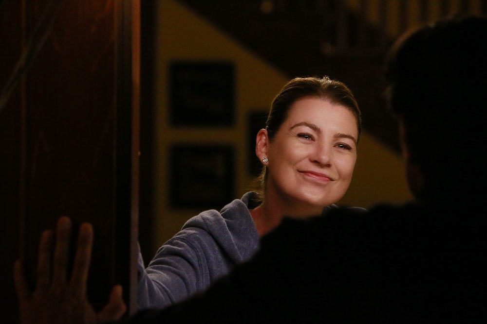 Knock Knock - Grey's Anatomy Season 13 Episode 1