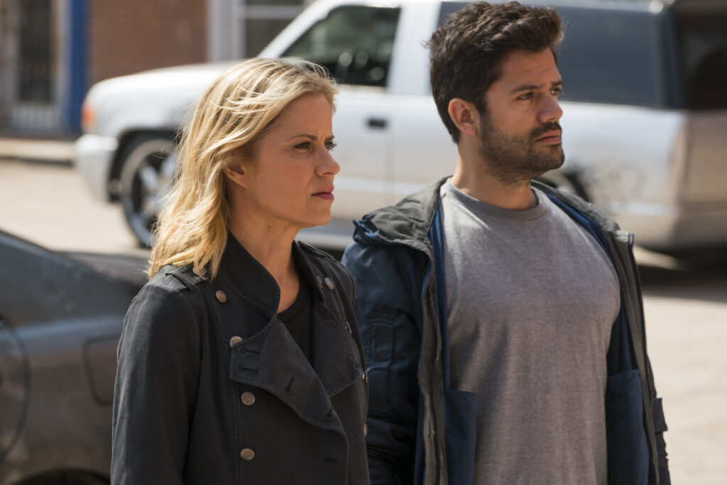 Looking Around - Fear the Walking Dead Season 2 Episode 12