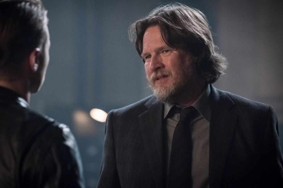 The Guilt Game - Gotham Season 3 Episode 1