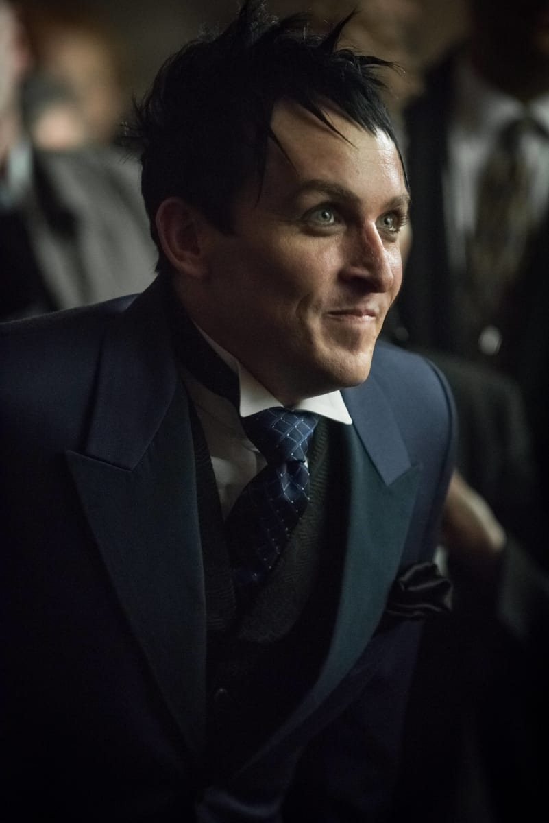 The Man of the Hour - Gotham Season 3 Episode 1