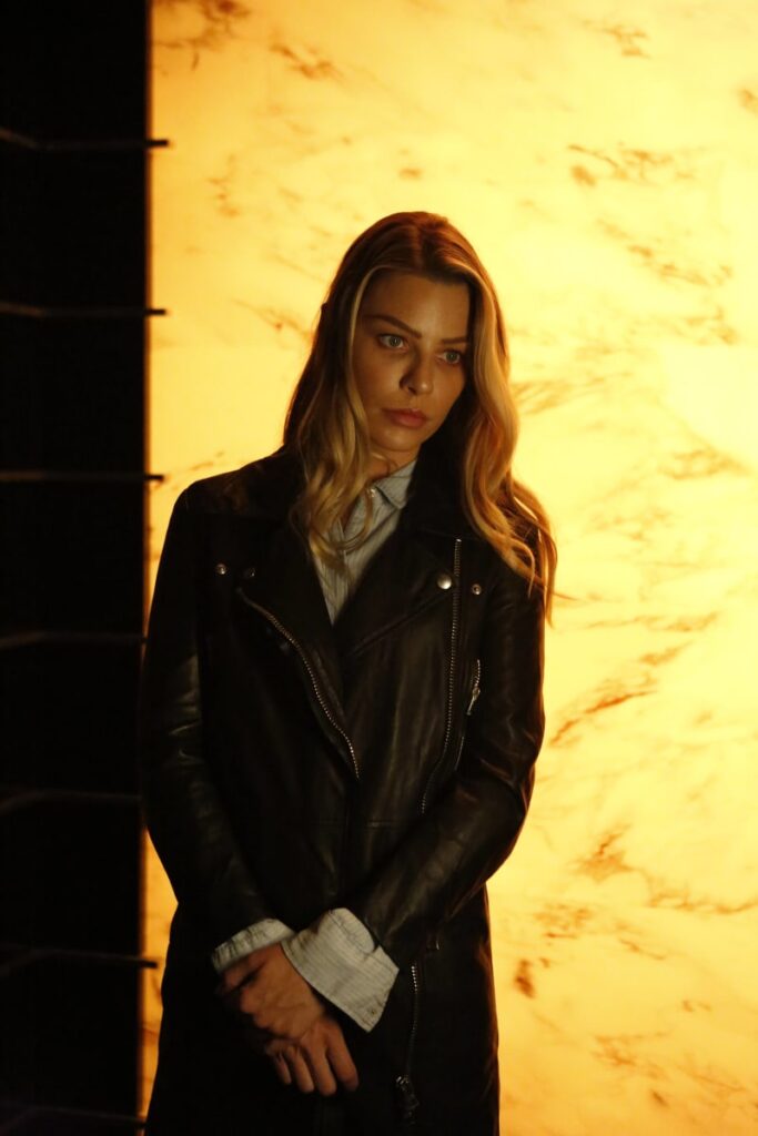 Hot Mama - Lucifer Season 2 Episode 10