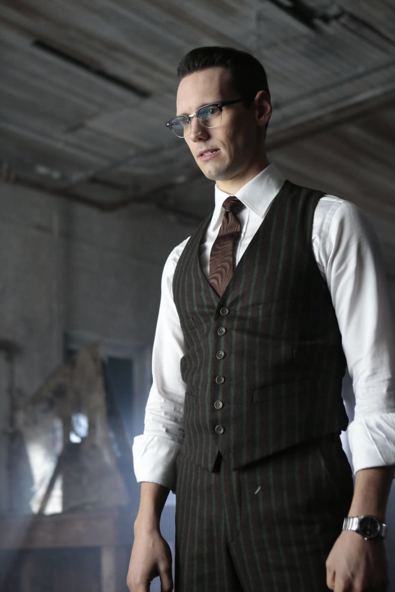 Not a Happy Camper - Gotham Season 3 Episode 10