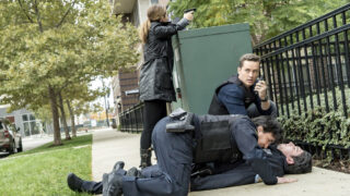 Officer Down - Chicago PD Season 4 Episode 8