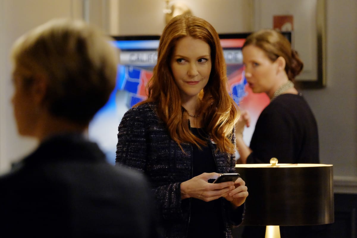 Abby ALWAYS Wins - Scandal Season 6 Episode 1