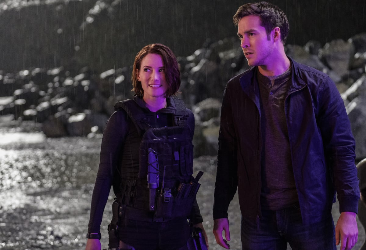 Alex and Mon-El - Supergirl Season 2 Episode 9