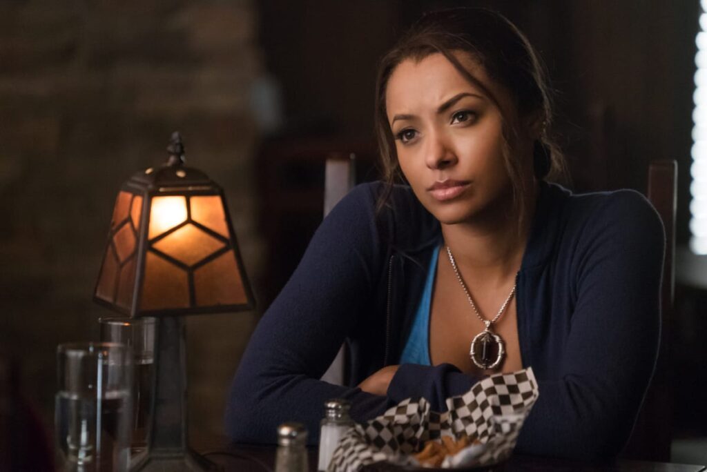 Bonnie the Vampire? - The Vampire Diaries Season 8 Episode 10