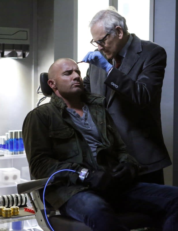 Digging In - DC's Legends of Tomorrow Season 2 Episode 9