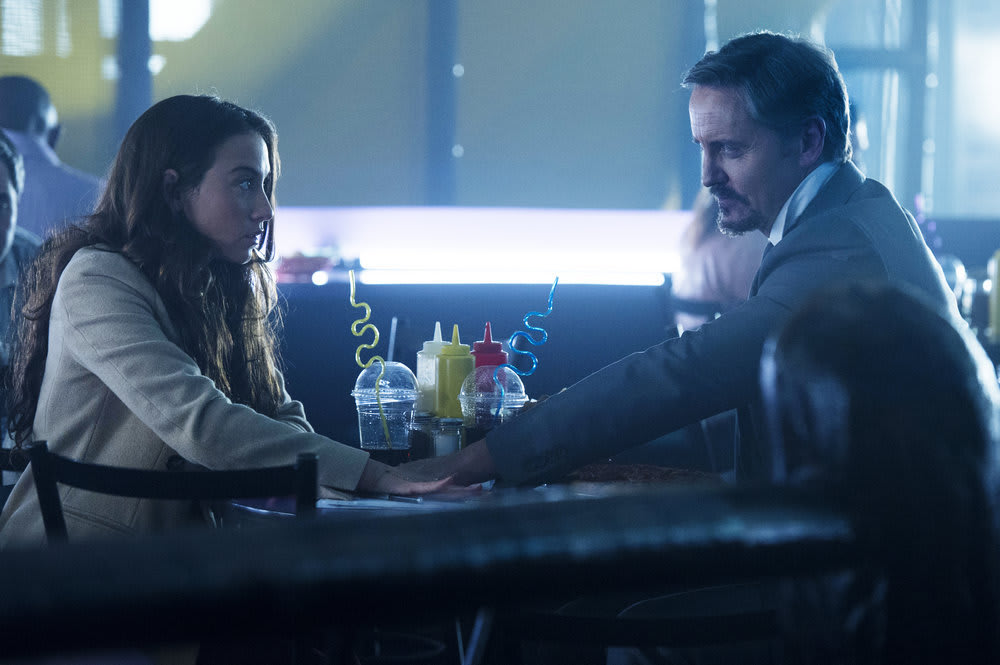 Julia and the Beast - The Magicians Season 2 Episode 1