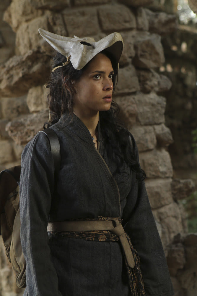 Just a Peek - Emerald City Season 1 Episode 5