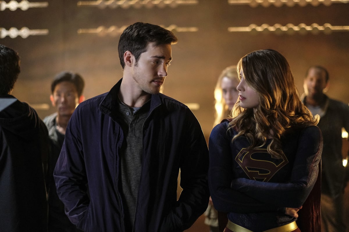 Kara and Mon-El Need a Plan - Supergirl Season 2 Episode 9