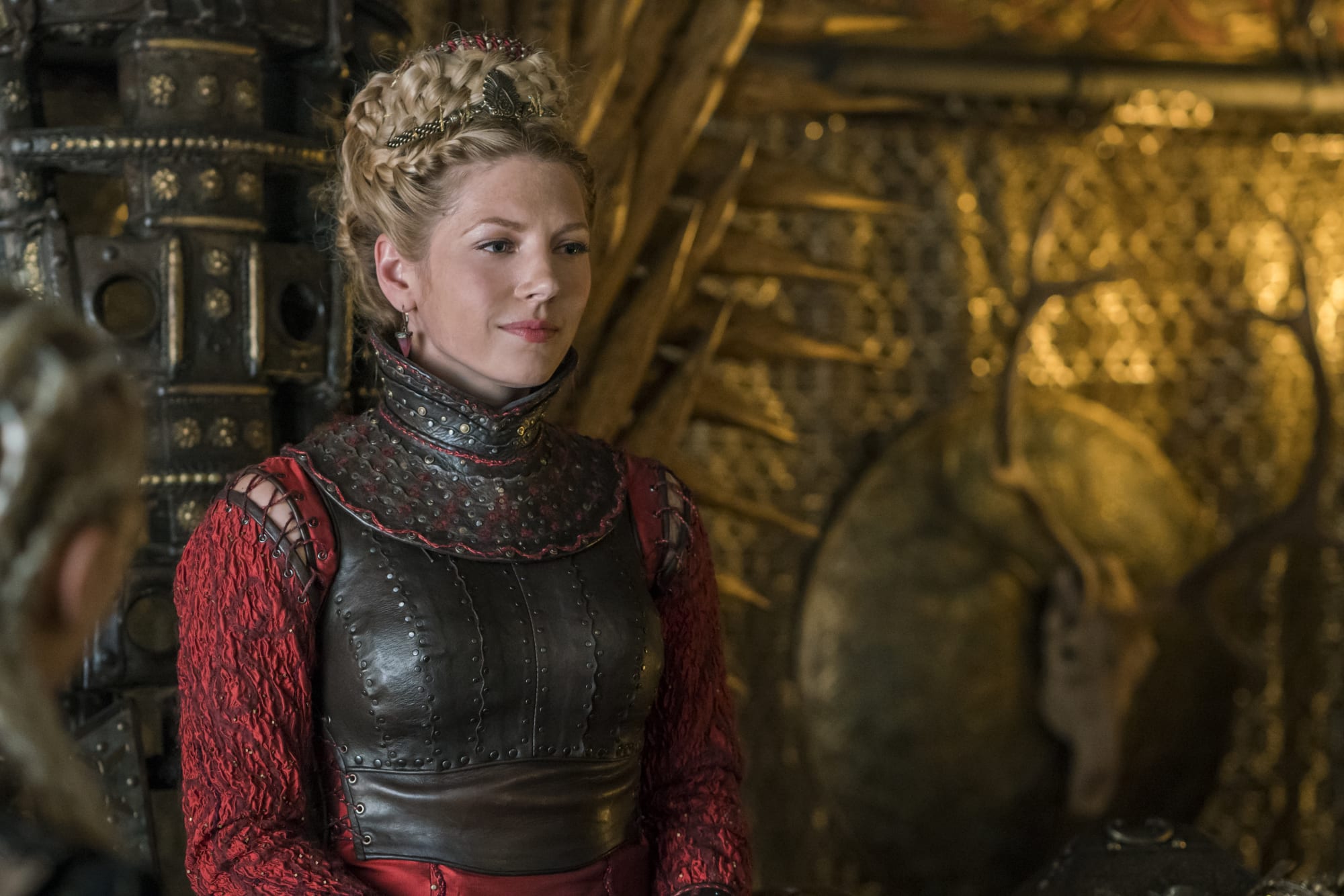 Vikings' Katheryn Winnick Reveals Lagertha Was Supposed to Die Much Sooner  - TV Fanatic, image size:2000x1334