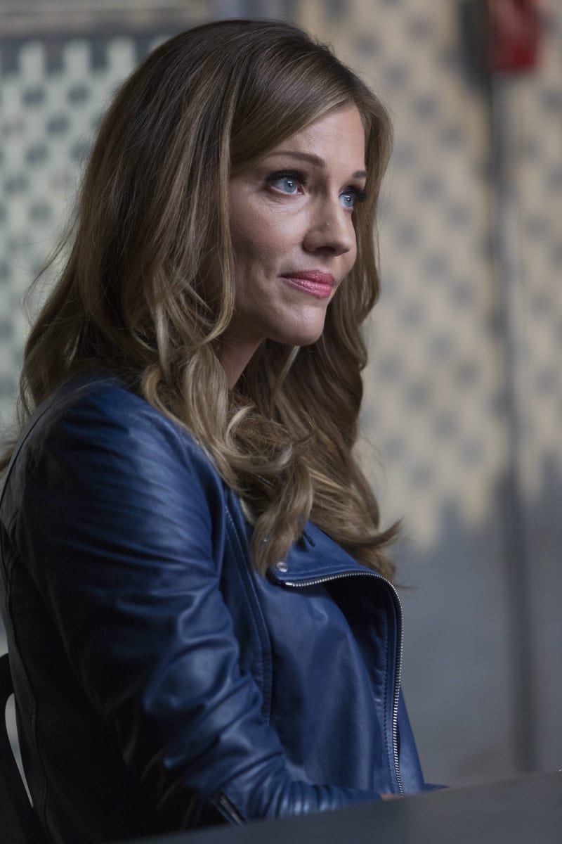 Mommie Dearest - Lucifer Season 2 Episode 11