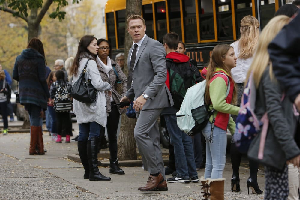 Ressler spots a clue - The Blacklist Season 4 Episode 10