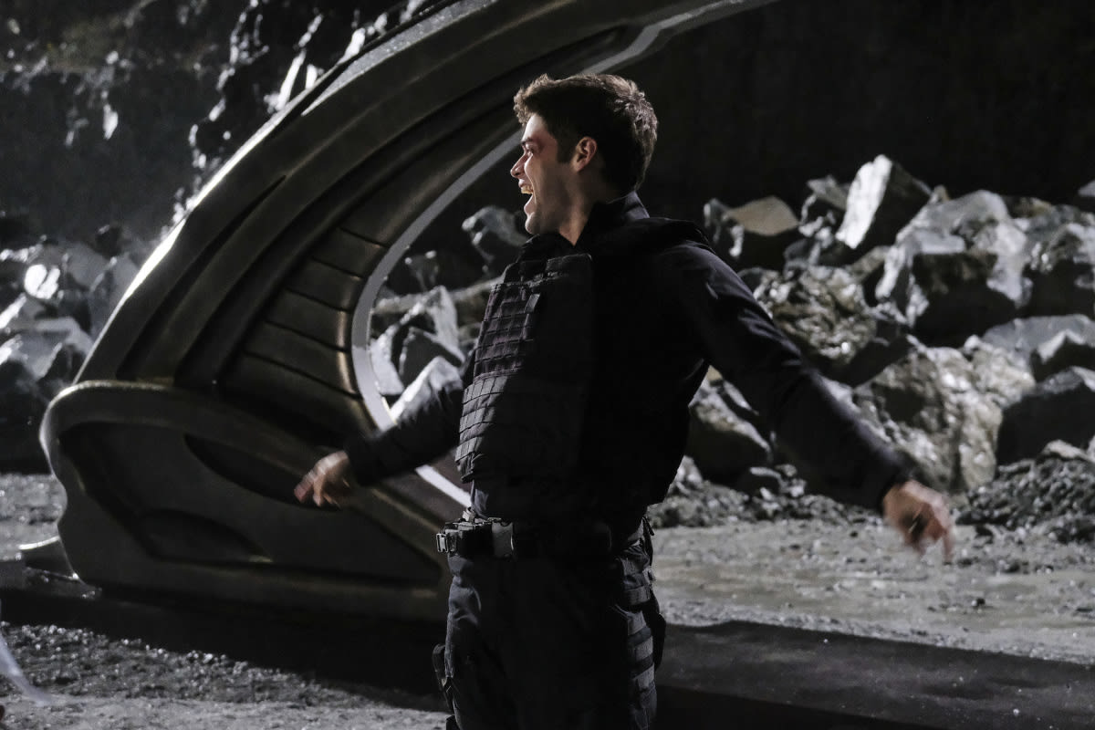 Winn - Supergirl Season 2 Episode 9