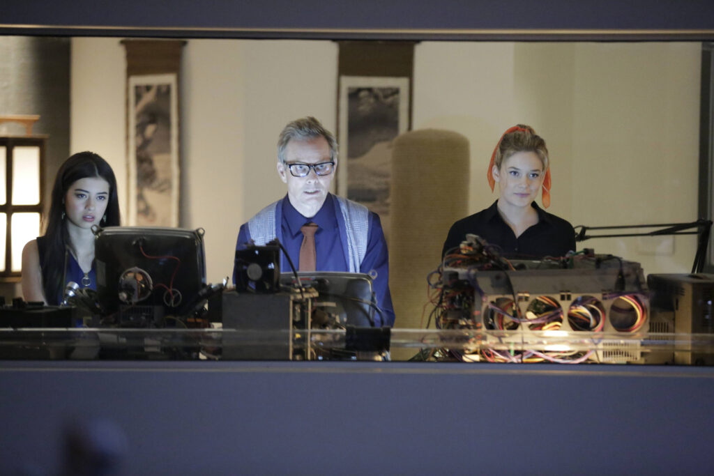 Cary Watches Over David - Legion Season 1 Episode 3