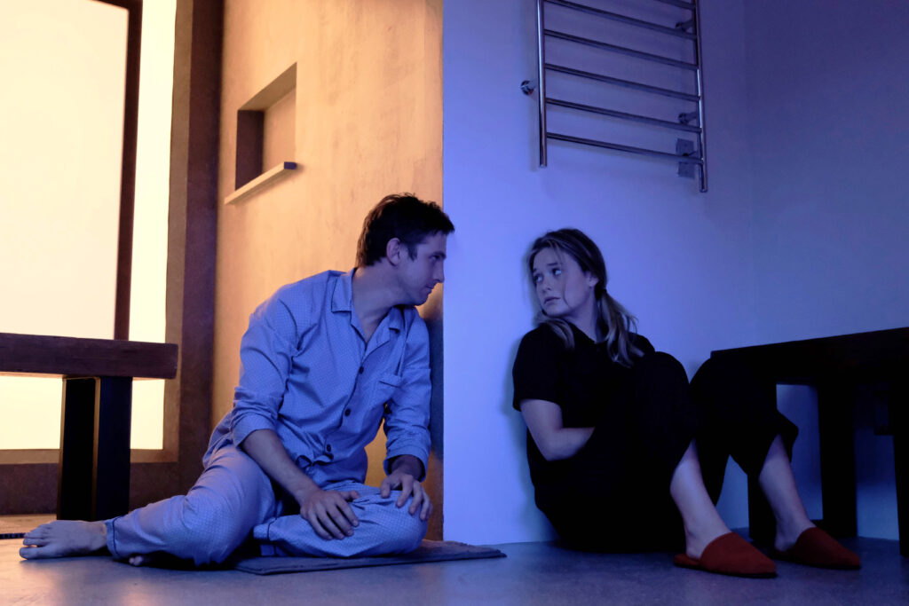 Davis and Syd Bond - Legion Season 1 Episode 3