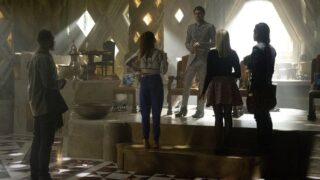 Eliot holds court - The Magicians Season 2 Episode 3