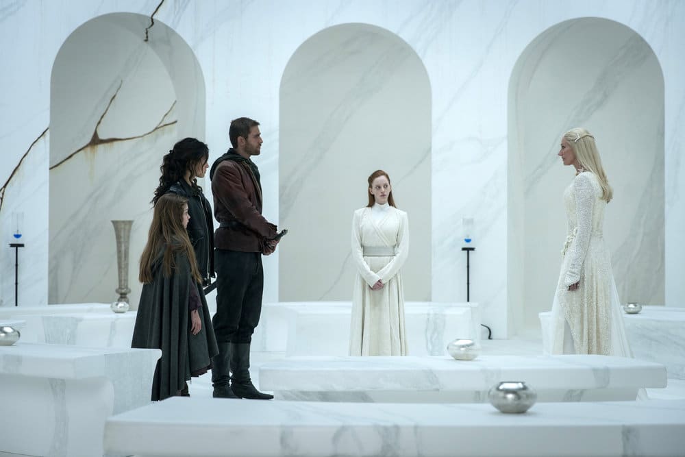 Glinda Meets Dorothy - Emerald City Season 1 Episode 7