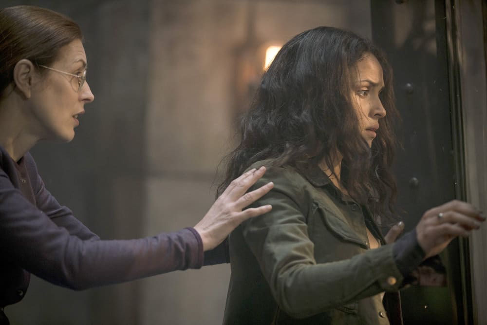 Held Hostage - Emerald City Season 1 Episode 10