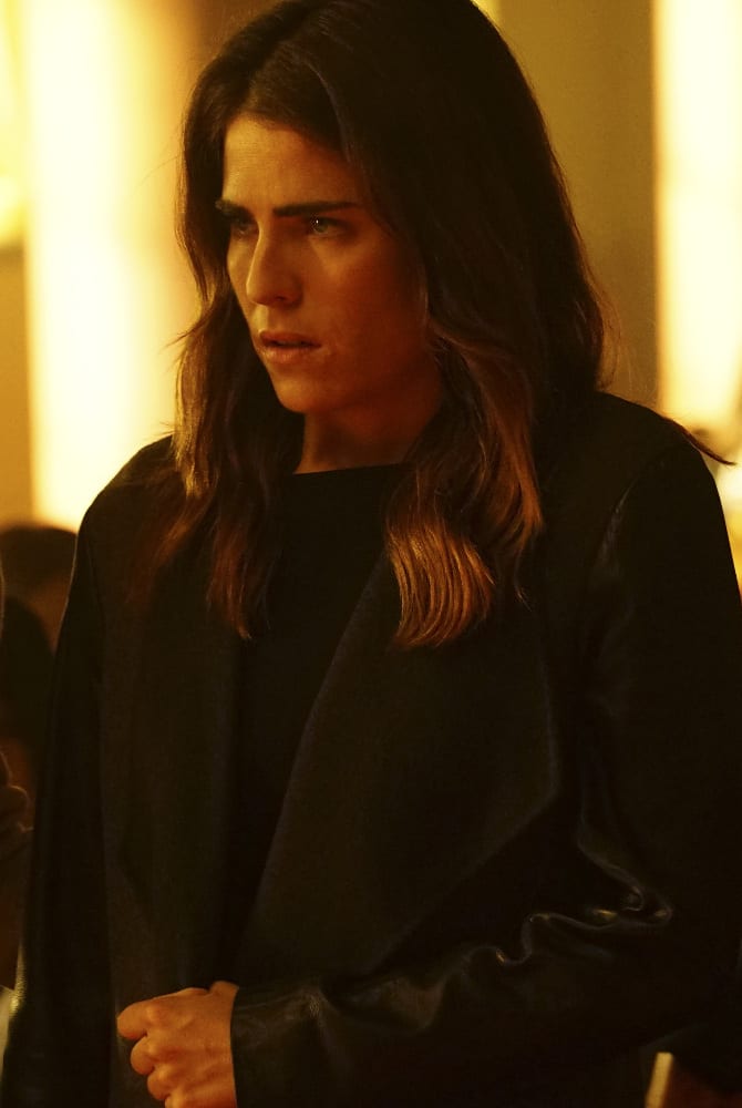 Inconsolable - How to Get Away with Murder Season 3 Episode 12