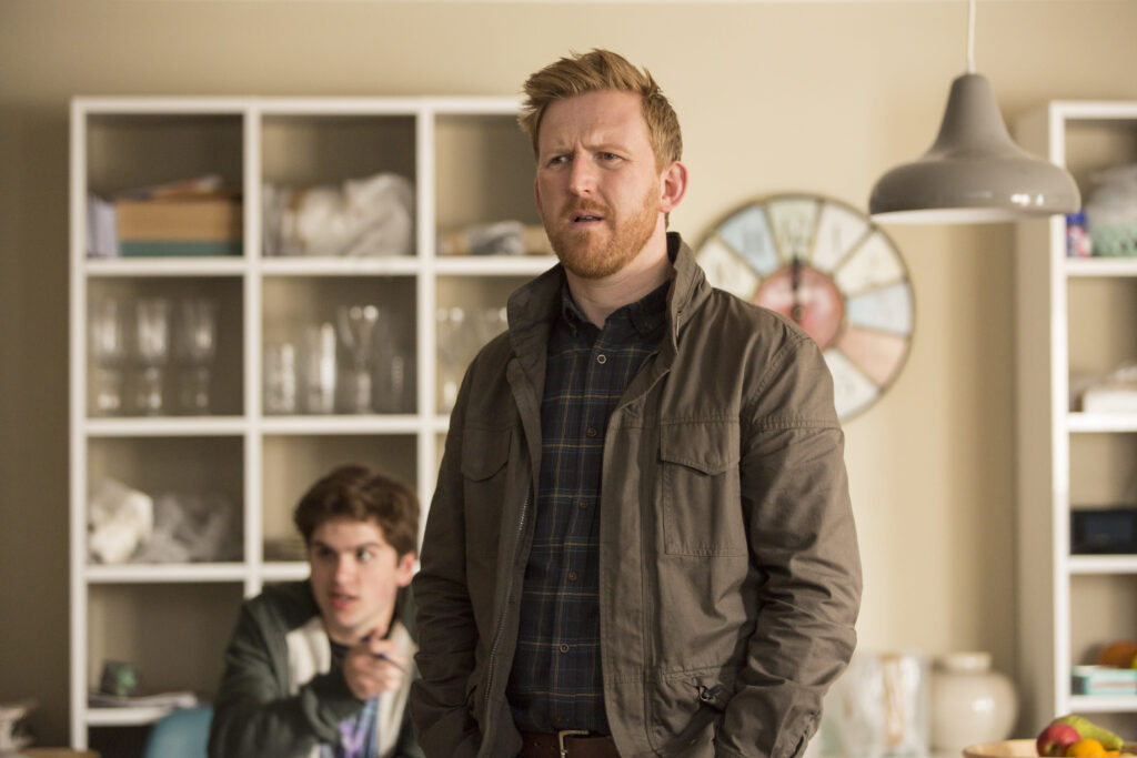 Joe in Trouble - Humans Season 2 Episode 1