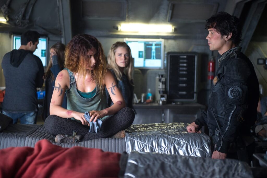 Luna's Radiation Wounds &acirc; The 100 Season 4 Episode 3