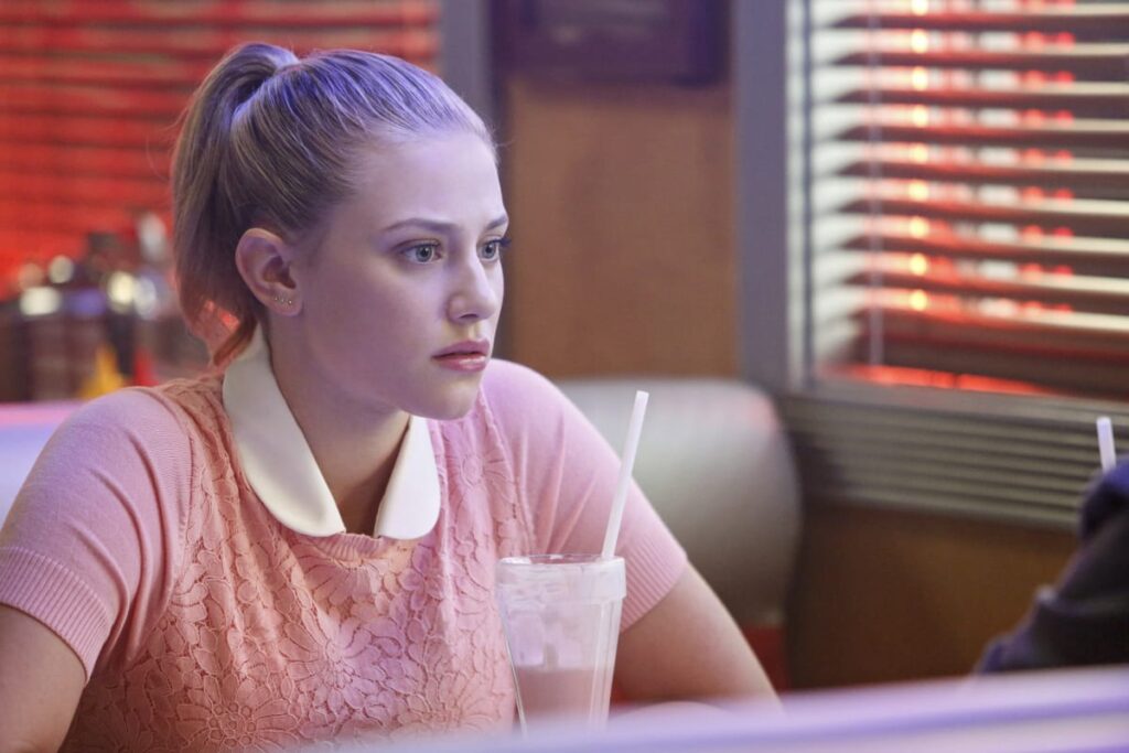 Milkshake Gossip - Riverdale Season 1 Episode 5
