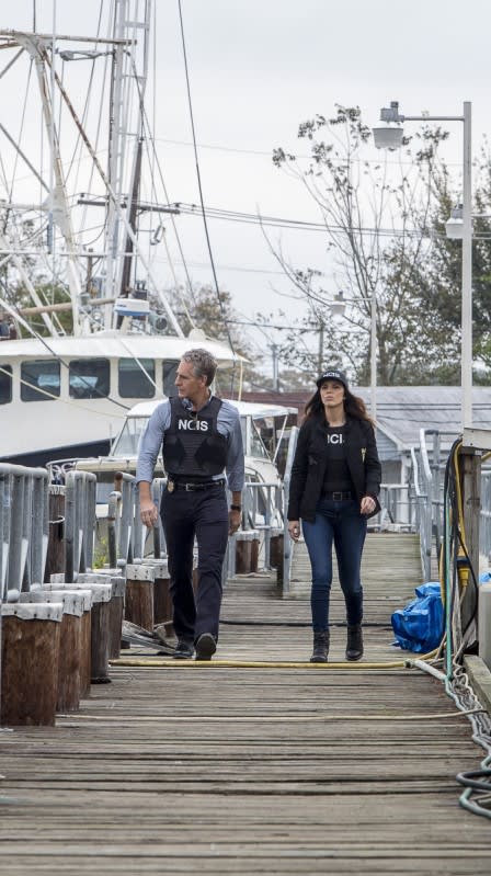 on The Waterfront - NCIS: New Orleans Season 3 Episode 13