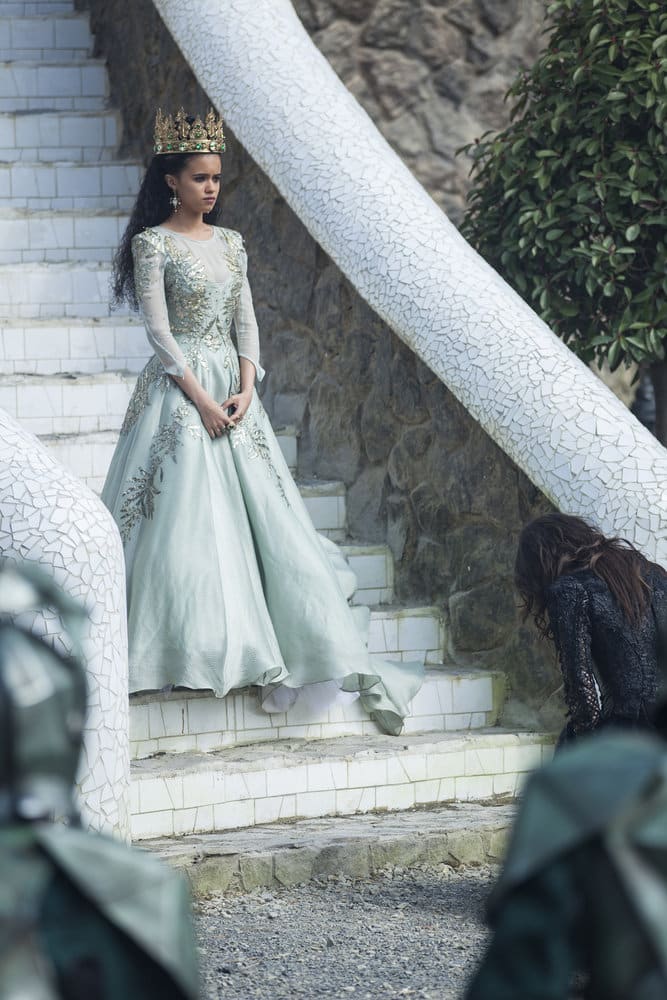People of Emerald City - Emerald City Season 1 Episode 10