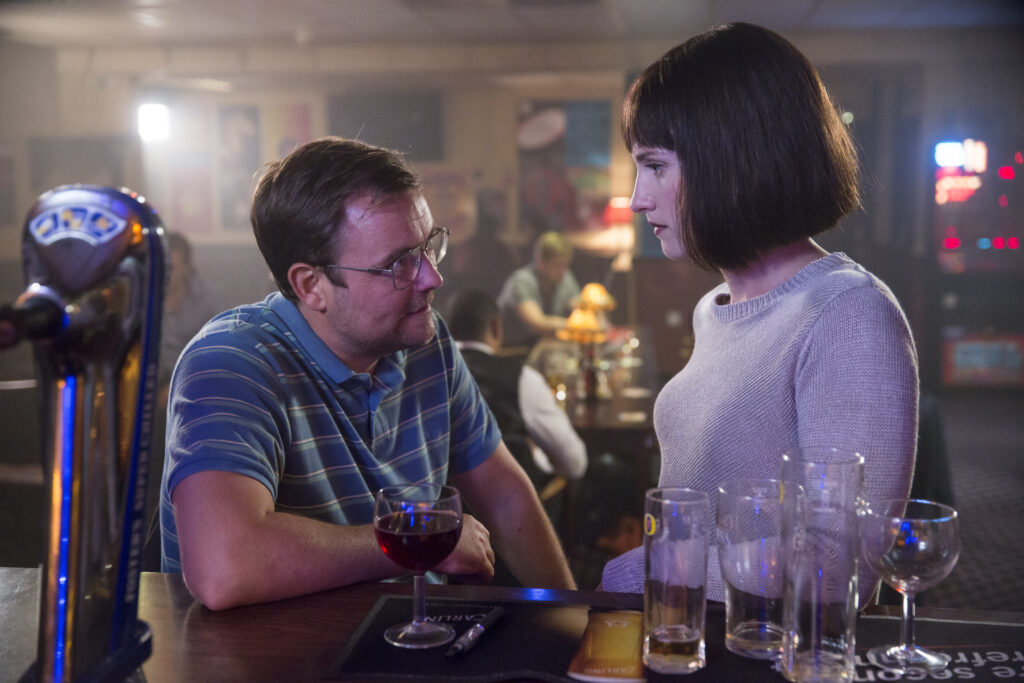 Pete and Karen Have a Night out - Humans Season 2 Episode 3