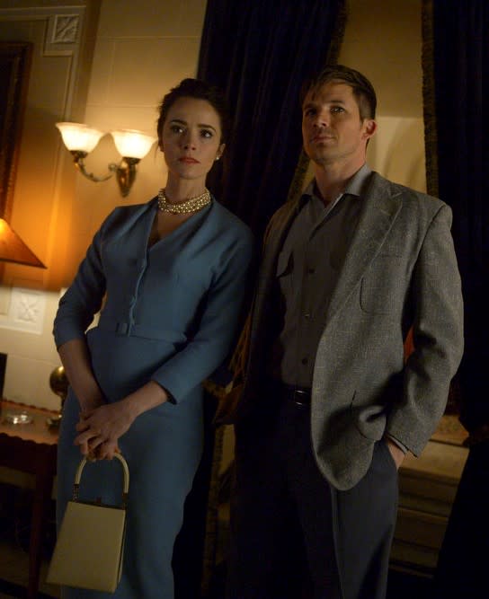 Rittenhouse Gathering - Timeless Season 1 Episode 16