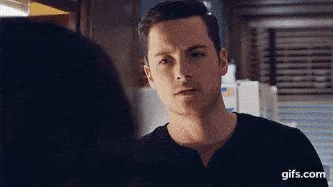 Awkward at Work - Chicago PD Season 4 Episode 18
