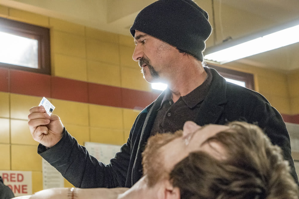 Olinsky Finds a Clue - Chicago PD Season 4 Episode 18