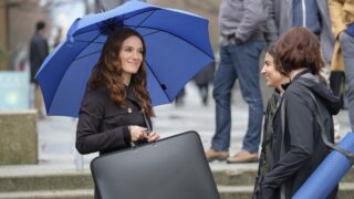 Running into the Ex - Supergirl Season 2 Episode 17