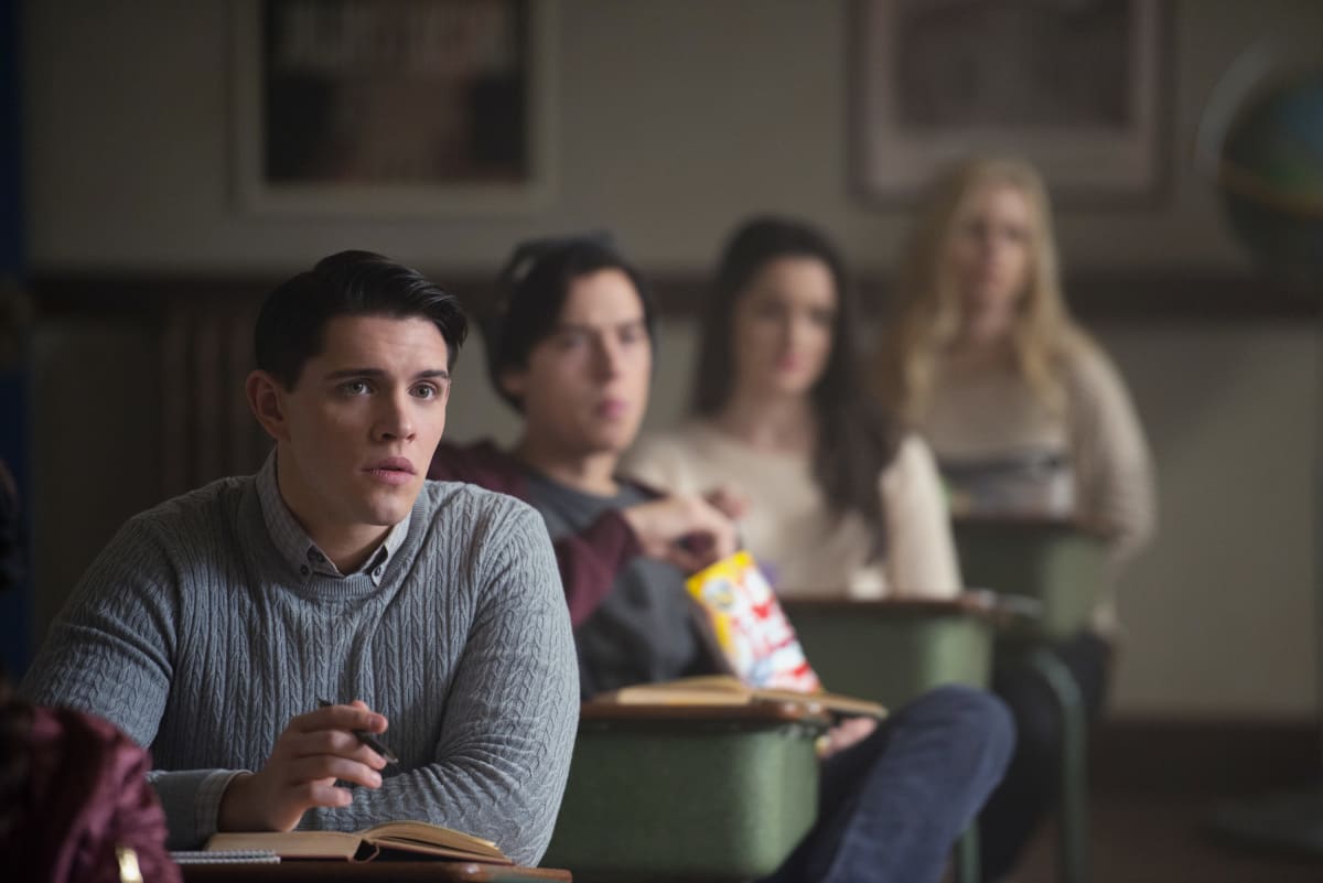 Class In Session - Riverdale Season 1 Episode 9