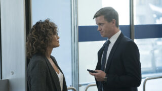 Harlee One Ups Agent Stahl - Shades of Blue Season 2 Episode 8