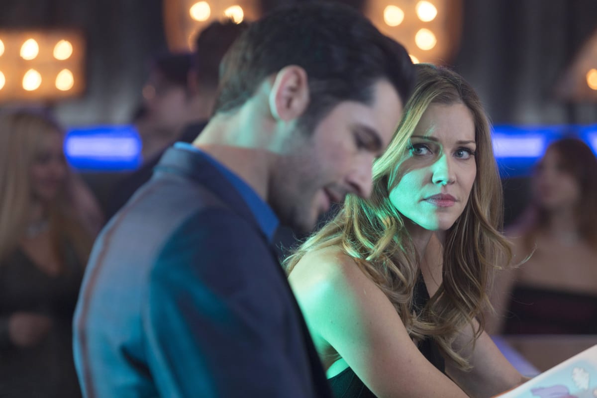 Let's Have a Drink - Lucifer Season 2 Episode 15
