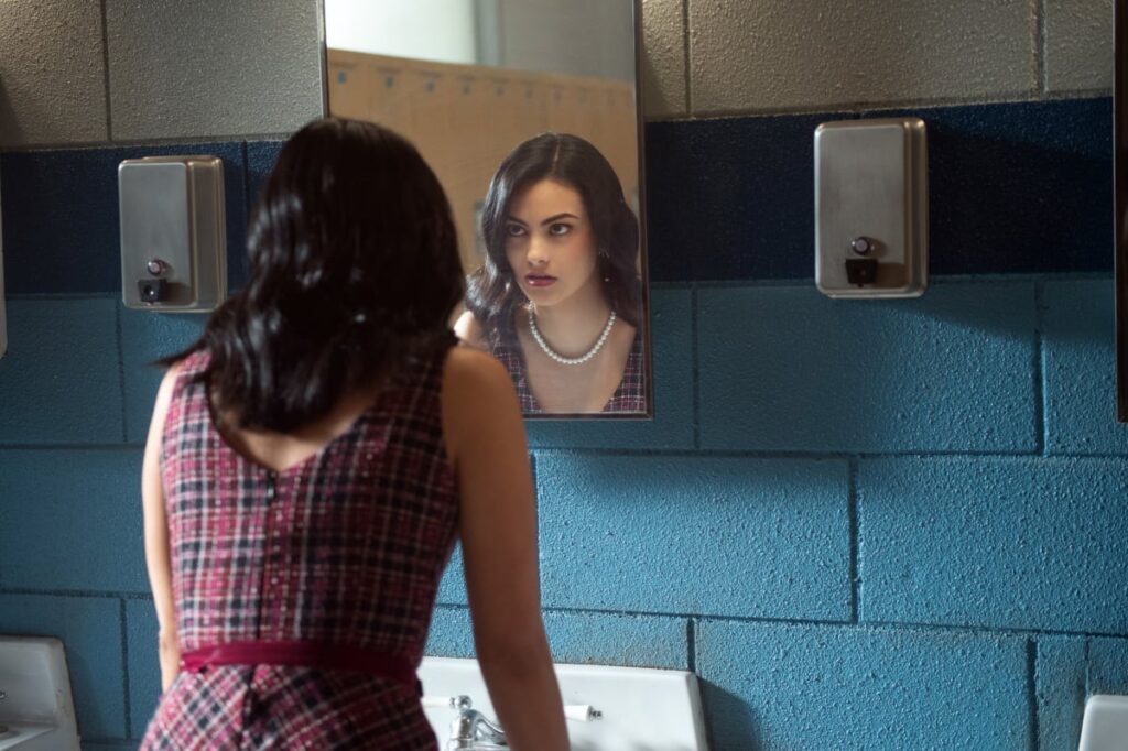 Mirror, Mirror, On The Wall Season 1 Episode 9