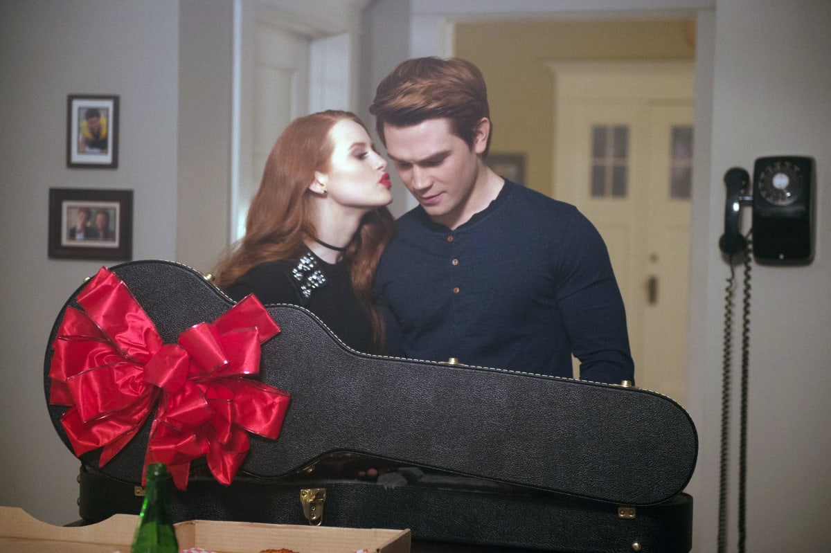 Strings Attached - Riverdale Season 1 Episode 9