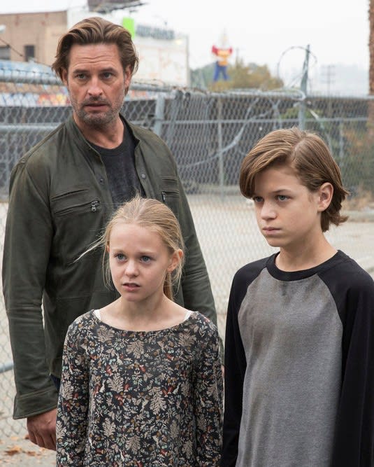 The Bowman Family - Colony Season 2 Episode 13