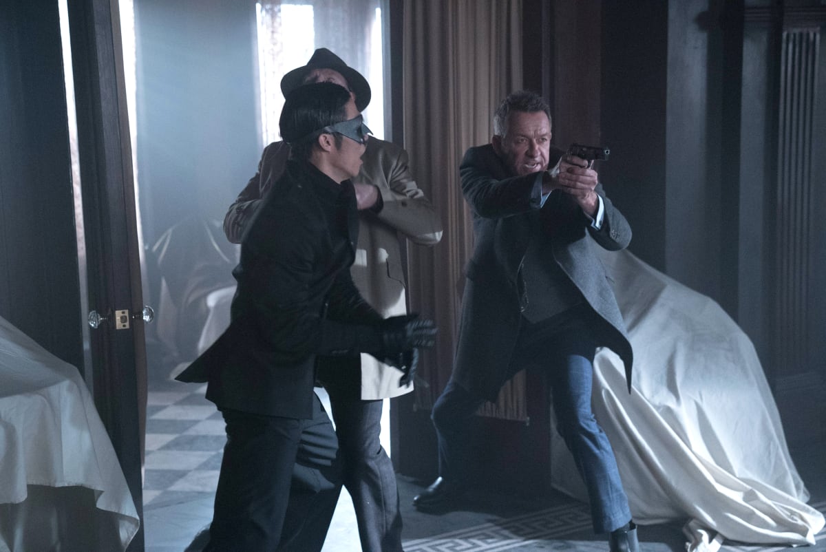 Alfred on the Scene - Gotham Season 3 Episode 20