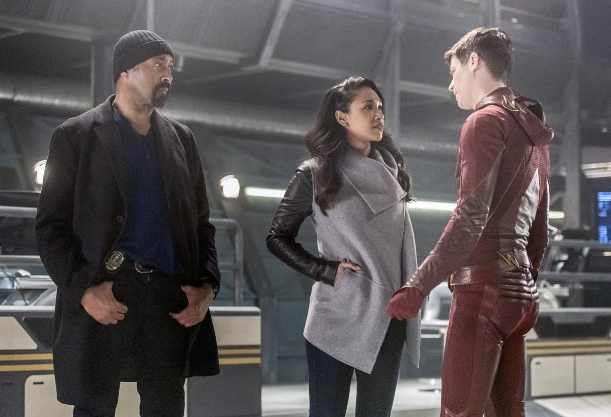 Barry Explains It All - The Flash Season 3 Episode 22